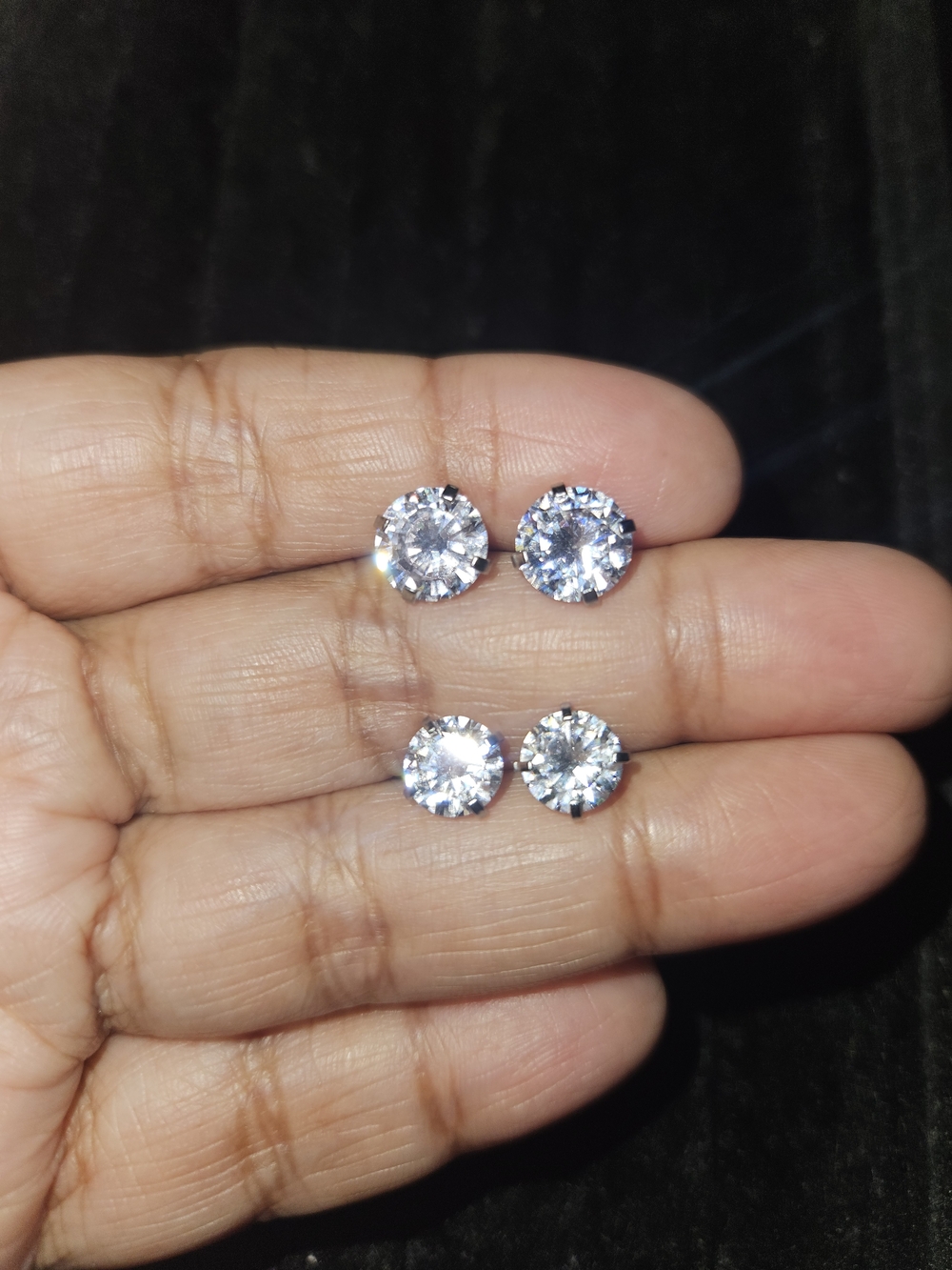 Classic Clear Crystal Stud Earrings - Timeless Sparkle